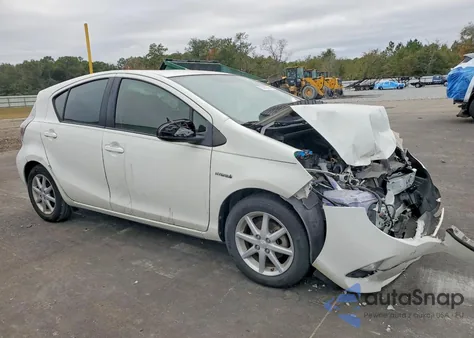 2012 Toyota Prius C z USA, uszkodzony, nr VIN JTDKDTB33C1018285